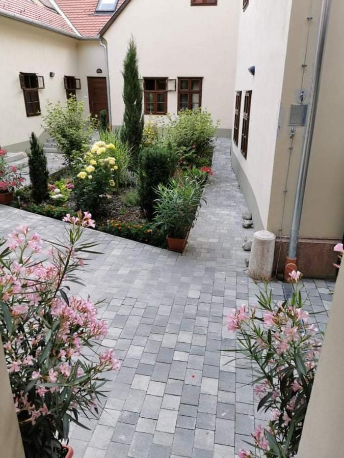 5Churches Apartment Győr Zewnętrze zdjęcie
